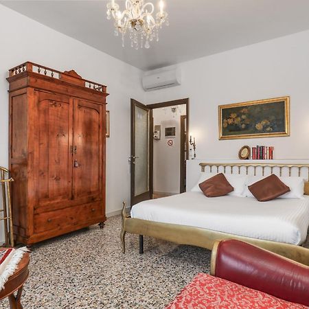 Suite Angolo Alla Stazione - Appartamento Con Terrazzo Panoramico Pavia Eksteriør bilde